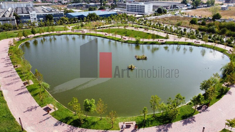 Titan, Parcul Teilor, teren intravilan