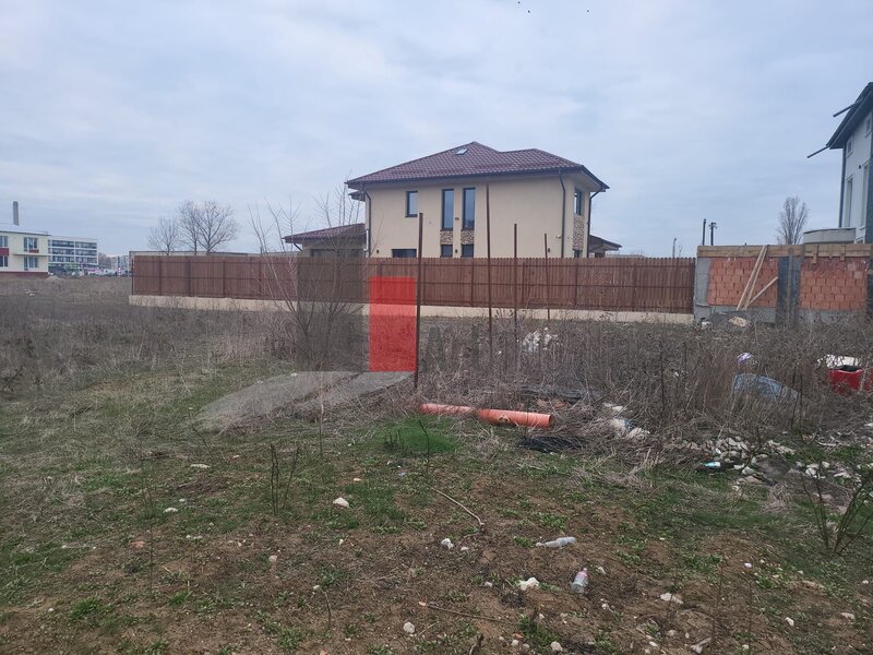 Titan, Parcul Teilor, teren intravilan